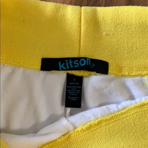 Shorts - Picture 3 of 3